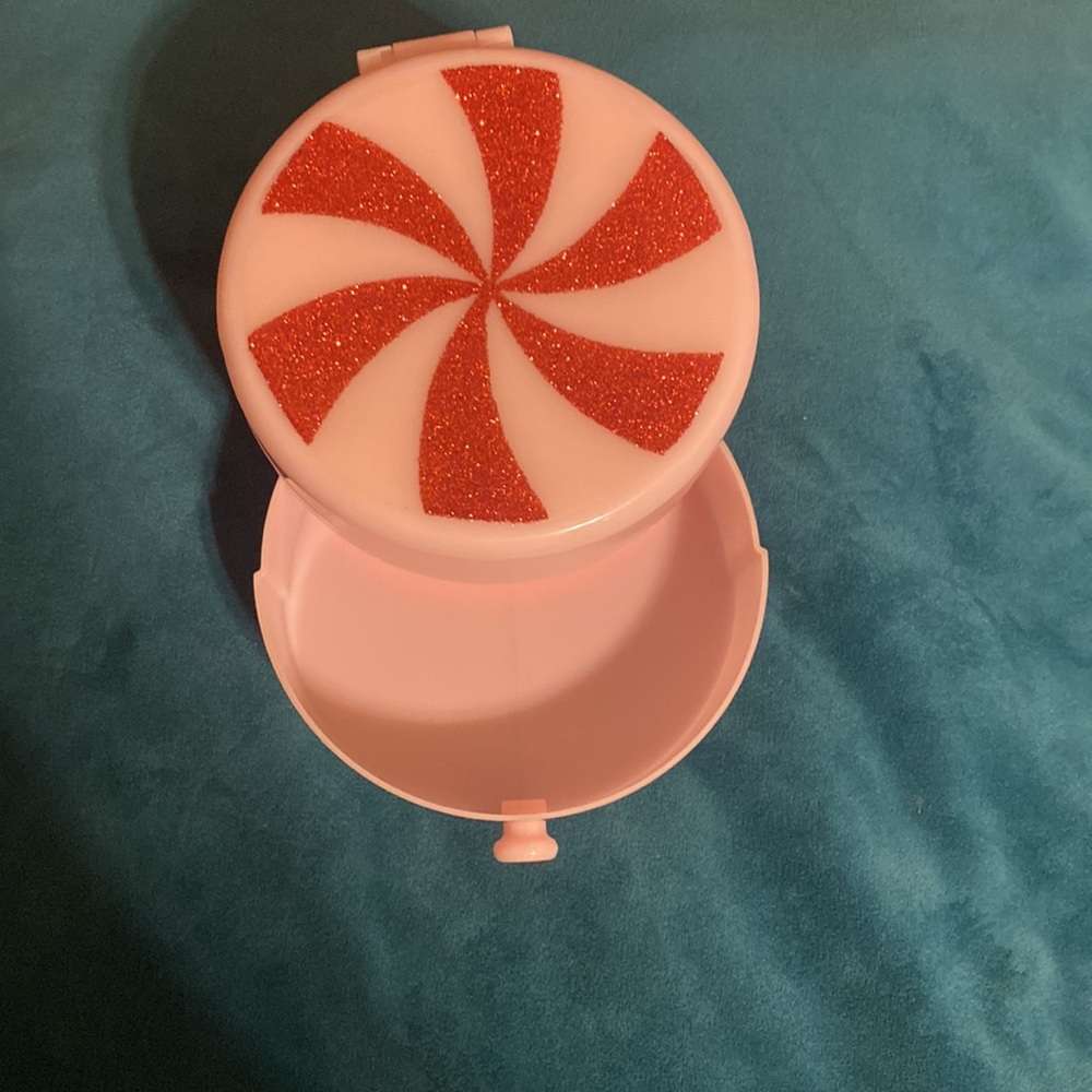 Caboodles Peppermint Swirl Makeup/Jewelry Case NEW